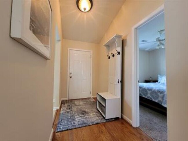 Foto del edificio - 144 Palm Ct