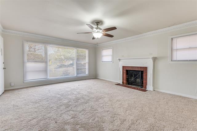 Foto del edificio - 402 W Grauwyler Rd