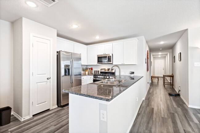 Foto del edificio - 13726 Locklear Way