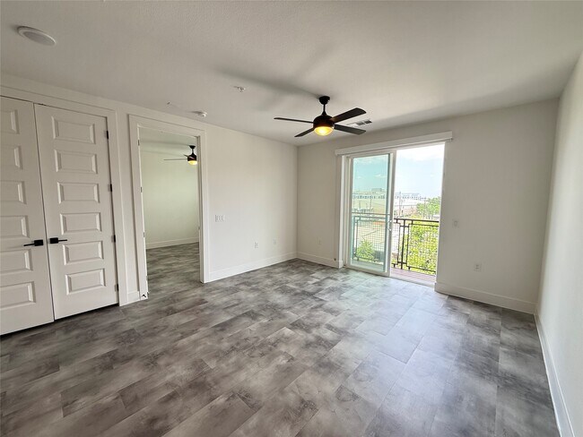 Foto del edificio - 2520 Washington Ave