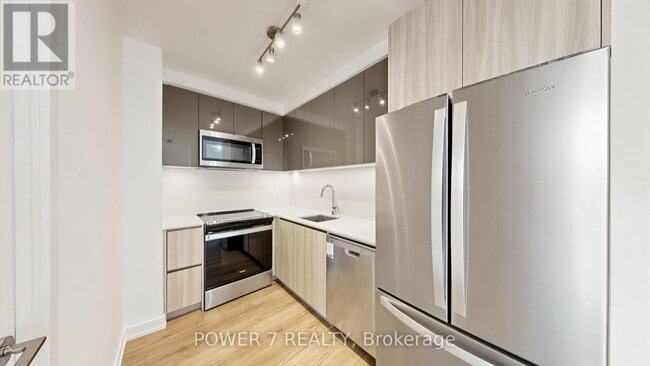 Building Photo - 3100 Keele St