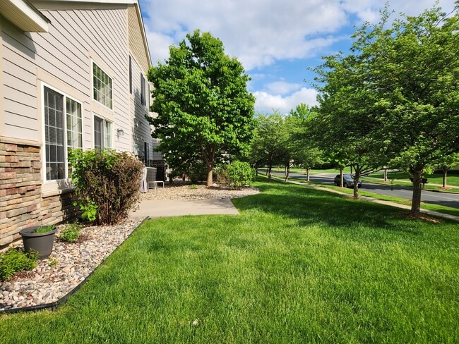 Building Photo - 1569 Alphon Dr