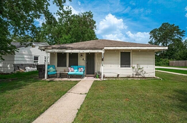 Building Photo - 6741 Goforth St