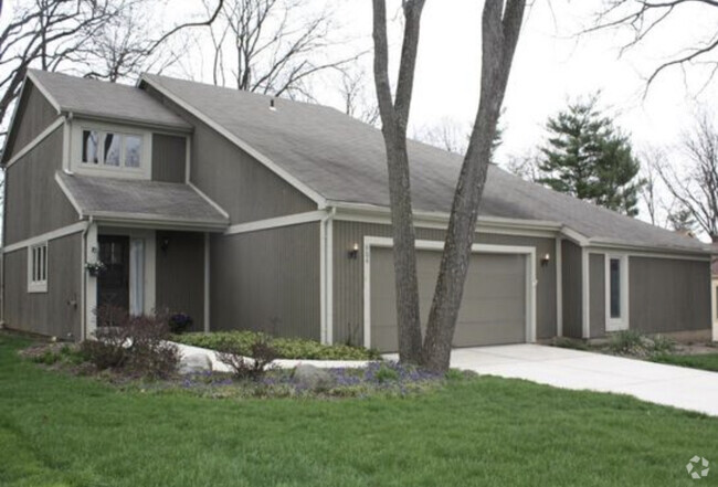 Building Photo - 904 Bluffway Dr