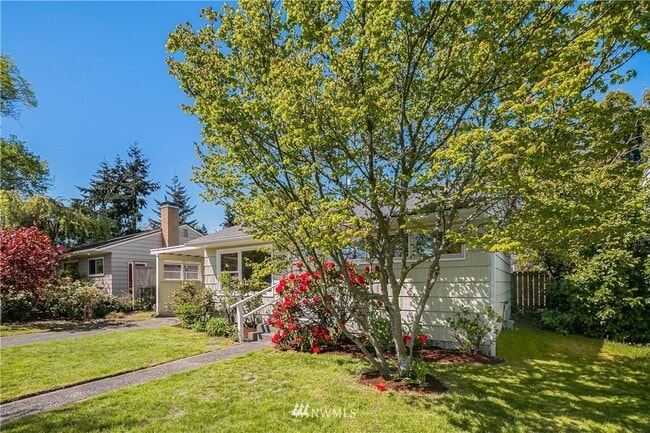 Building Photo - 9339 31st Pl SW