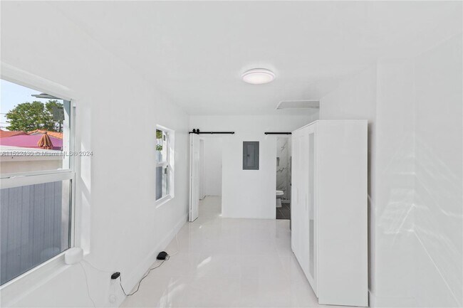 Building Photo - 3081 SW 7th St