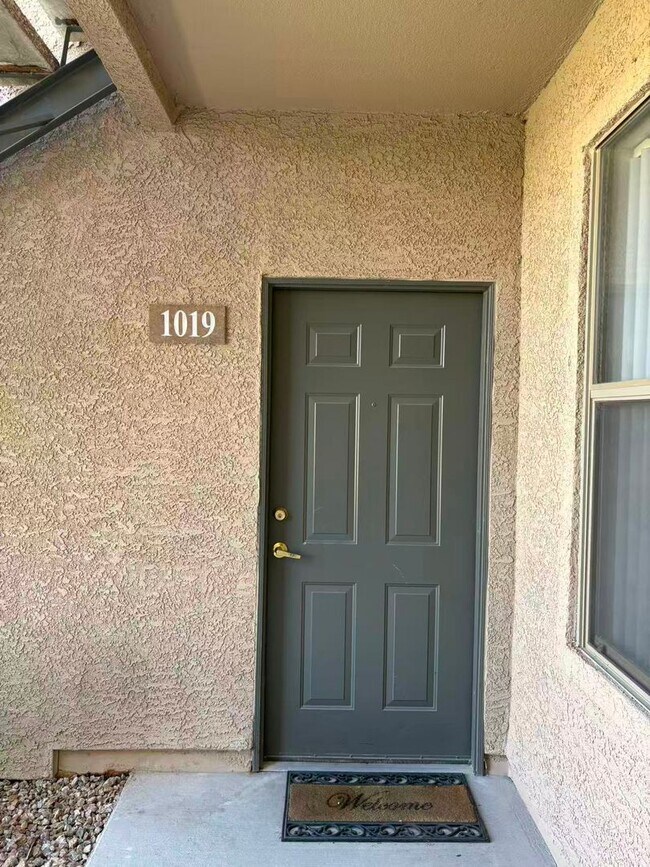 Foto del edificio - 8000 W Badura Ave