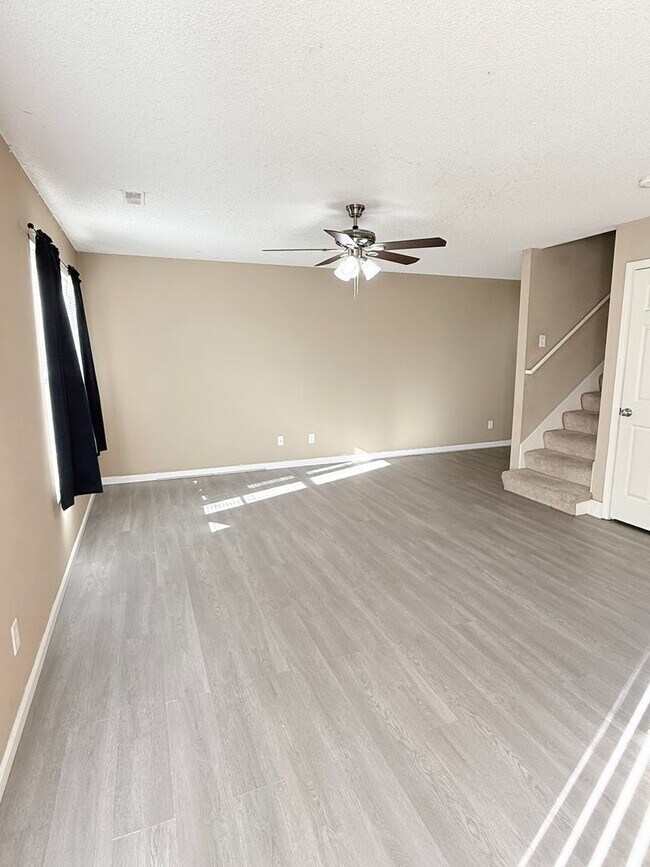 Foto del edificio - Great Townhome!