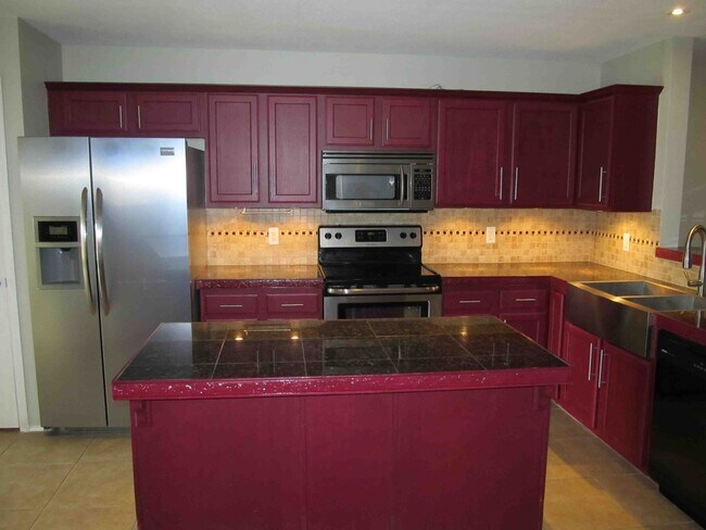 Building Photo - 2804 Blackburn Dr