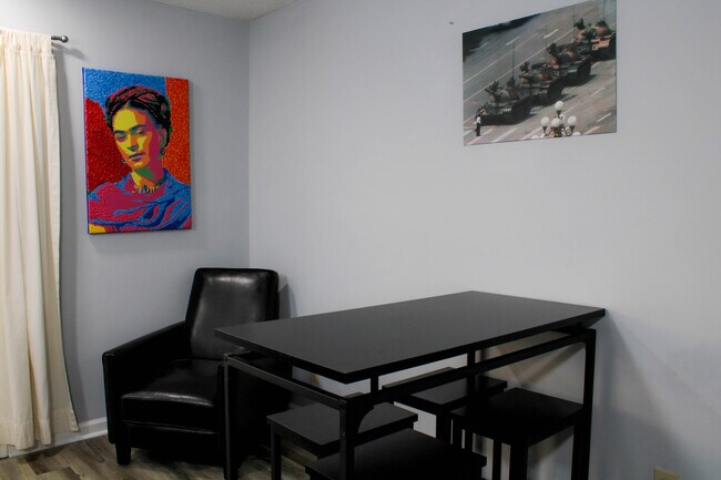 Foto del edificio - 875 M.L.K. Jr Blvd