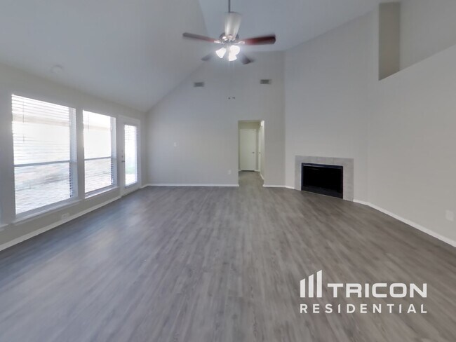 Foto del edificio - 13314 Chaston Dr