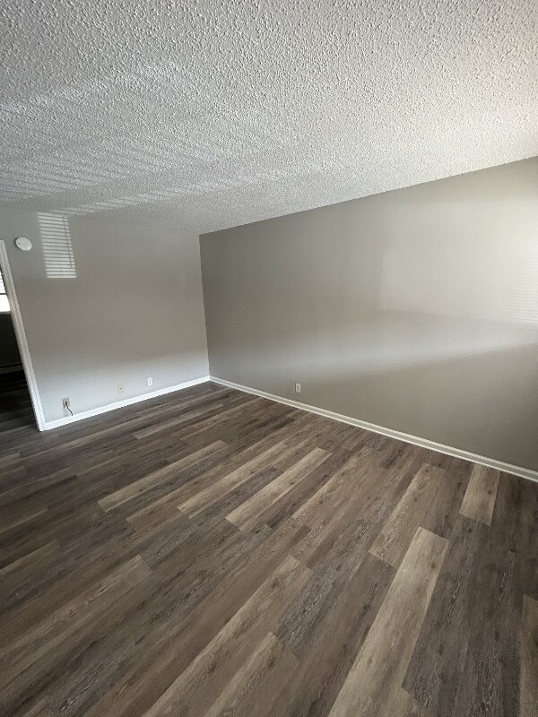 Building Photo - 276 White Bridge Pike