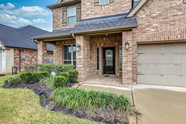 Building Photo - 2131 Blossomcrown Dr