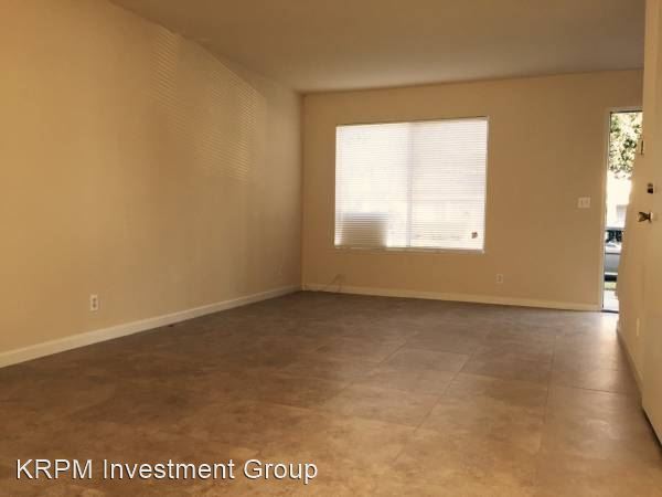 Foto del edificio - 2 br, 1.5 bath House - 9786 Continental Dr