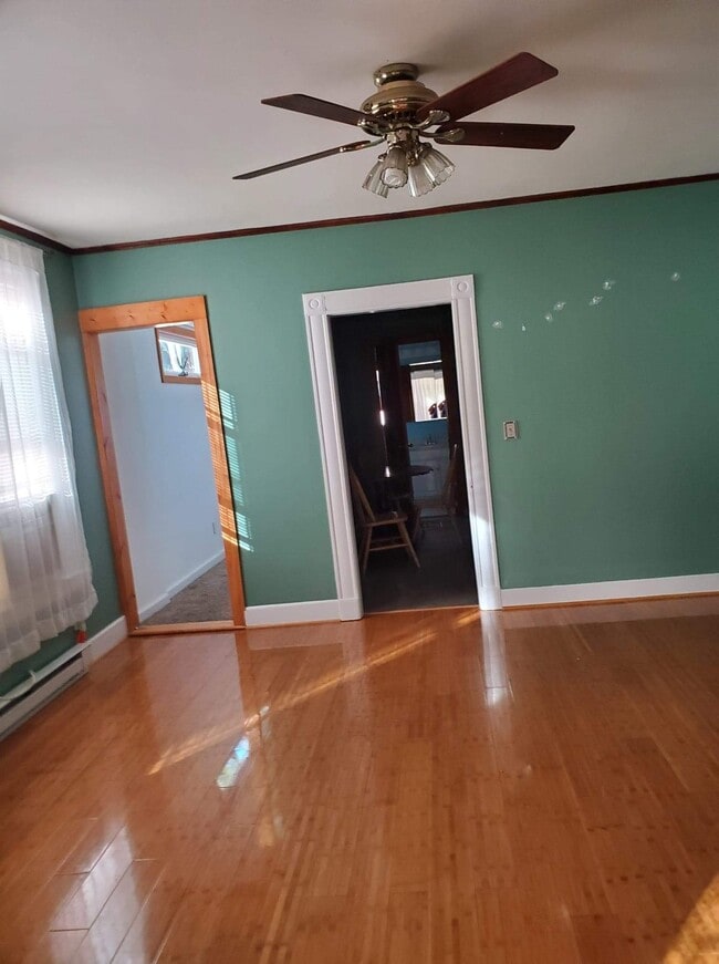 Licking area - 59 Taylor St
