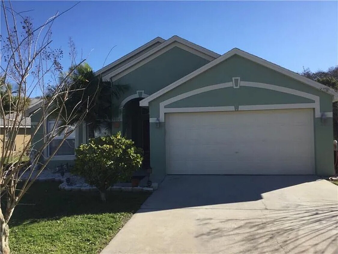Photo - 2000 Locust Berry Dr (Kissimmee, FL)