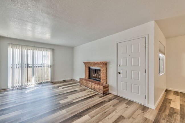 Building Photo - 3790 Shirebrook Dr