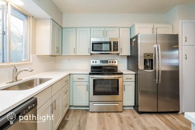 Building Photo - 1017 De La Vista Place, Colorado Springs, ...
