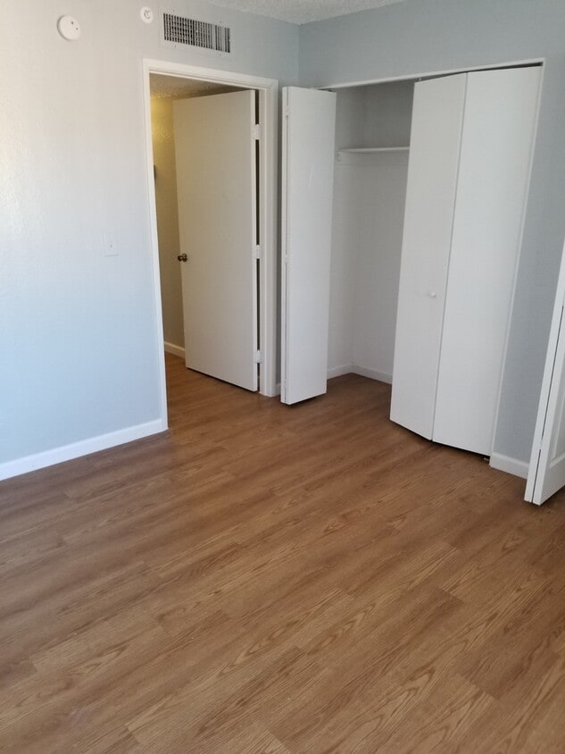 3949 E Monte Vista Dr Unit 212, Tucson, AZ 85712 Room for Rent in