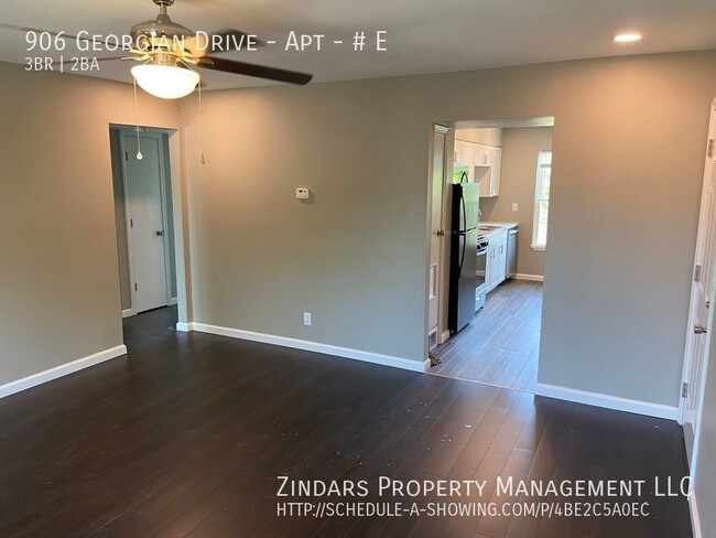 Building Photo - Newly Remodeled 3 bedroom 1.5 bath apartments