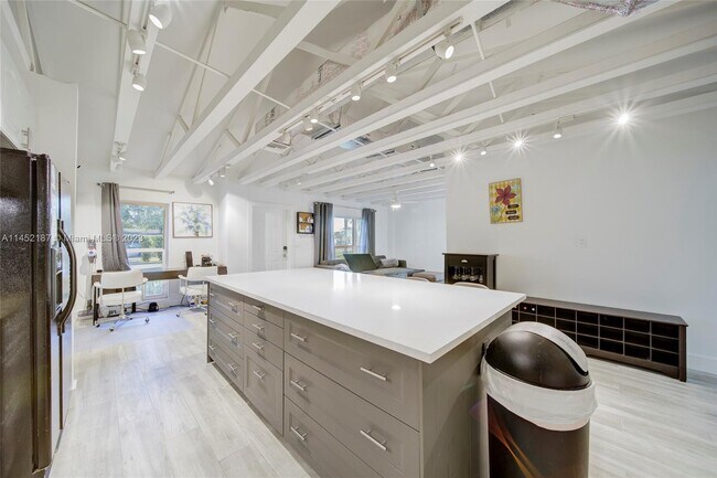 Building Photo - 9222 SW 181st Ter