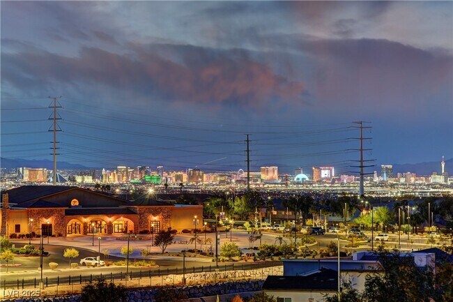 Foto del edificio - 861 Vegas View Dr