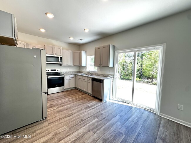 Foto del edificio - 1505 Pleasant Holw Ct SE