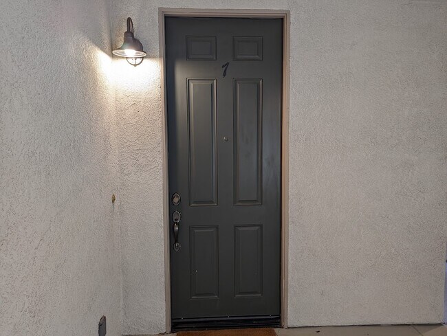 Foto del edificio - 27009 Channel Ln