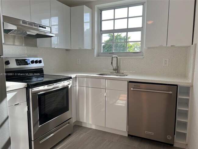 Foto del edificio - 440 NE 63rd St