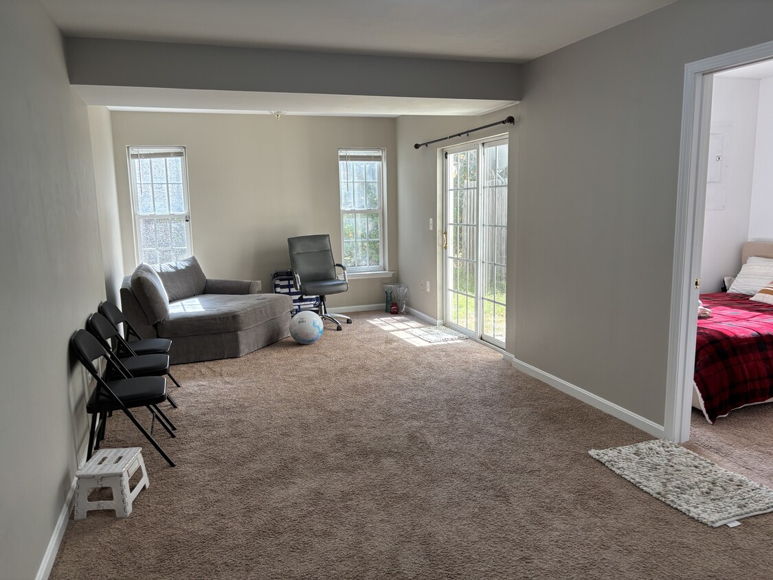 Foto principal - 2507 Oak Tree Ln