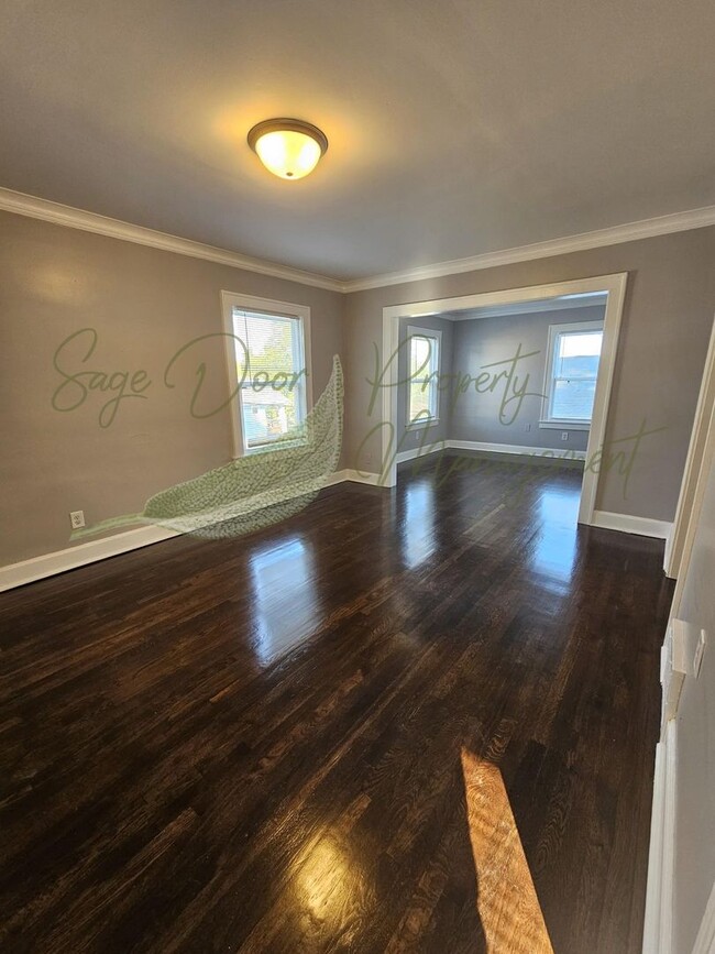 Foto del edificio - 1309-1311 E 43rd St