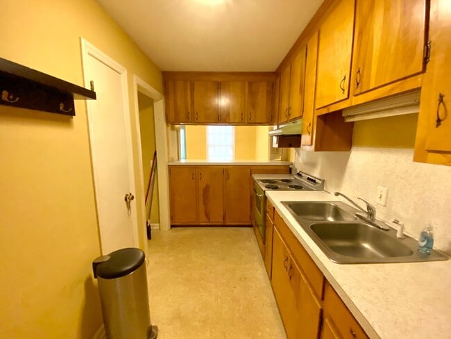 Building Photo - 106 Strode Cir