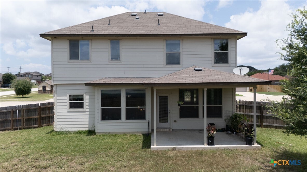 Building Photo - 606 Cody James Dr