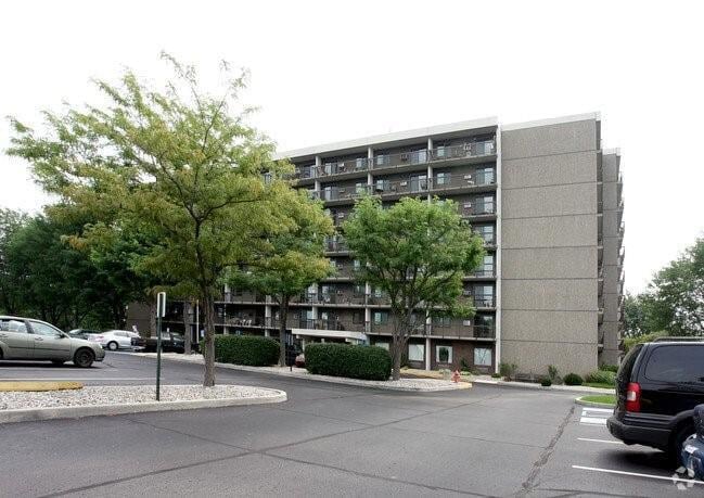 Building Photo - 542 W 53rd St