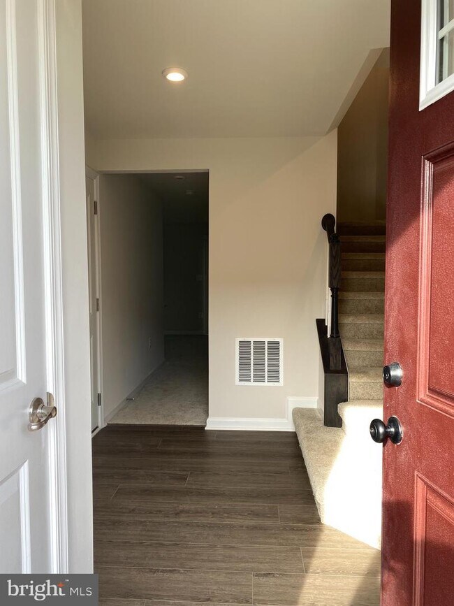 Building Photo - 2677 Bears Den Dr