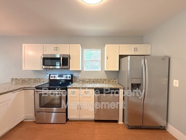 Foto del edificio - 1215 Milton Ave