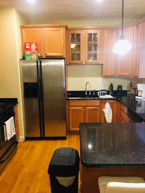 Building Photo - 23R Armstrong St