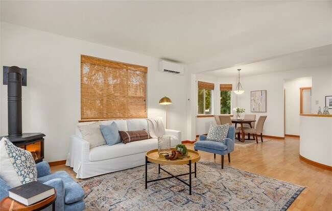 Foto del edificio - 300 Wyatt Way NE