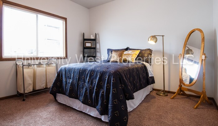 Foto del edificio - 4509 Steinbeck St
