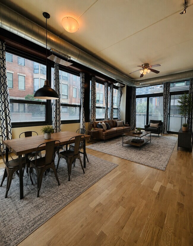 Foto del edificio - 660 W Wayman St