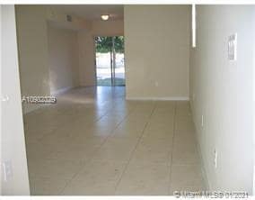 Building Photo - 2921 SE 13th Ave