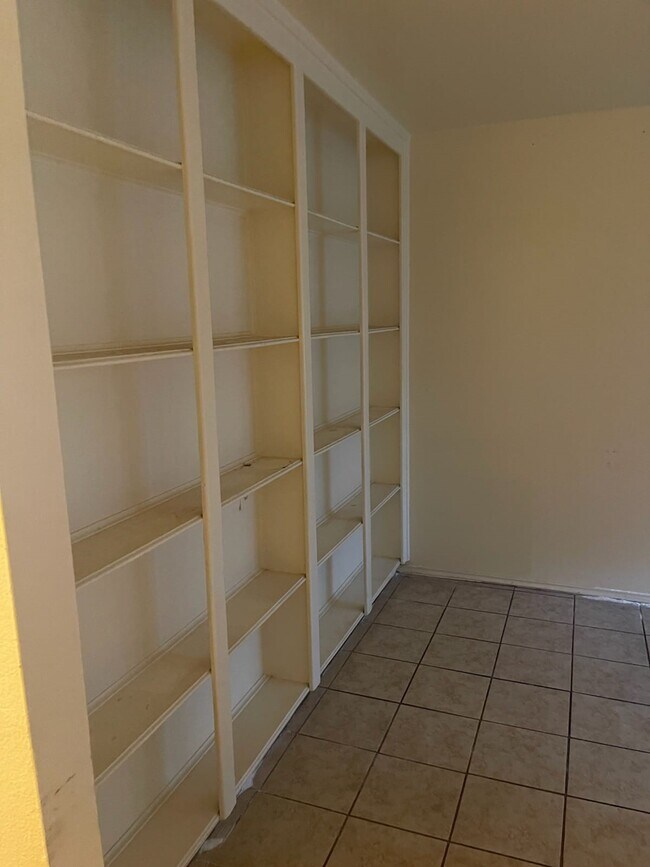 Foto del edificio - 708 Carol Lynn Dr