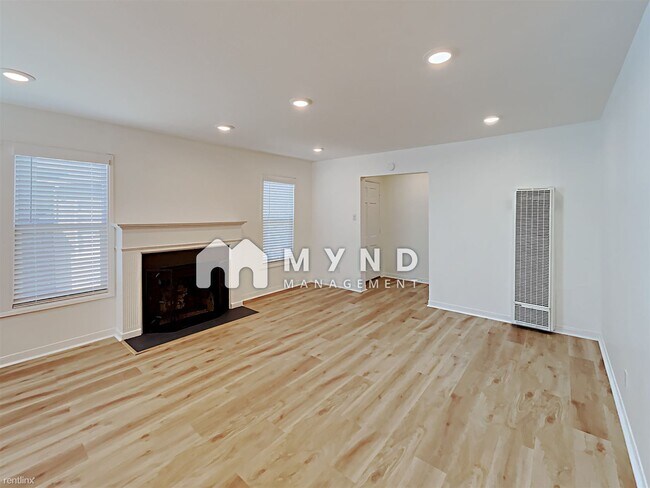 Building Photo - 2 br, 1 bath House - 3776 Harrison St