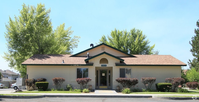 Creekside - Creekside Apartments