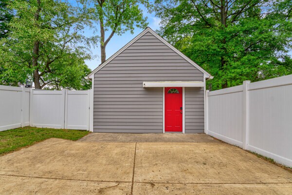 Foto del edificio - 5713 Dawes Ave