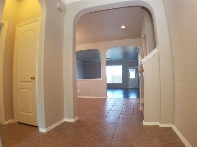 Building Photo - 2208 Hayfield Square