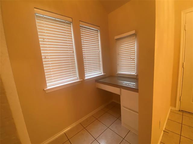 Foto del edificio - 5024 Meyers Ln