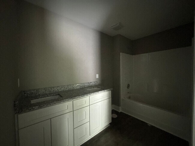 Foto del edificio - 1344 Park St