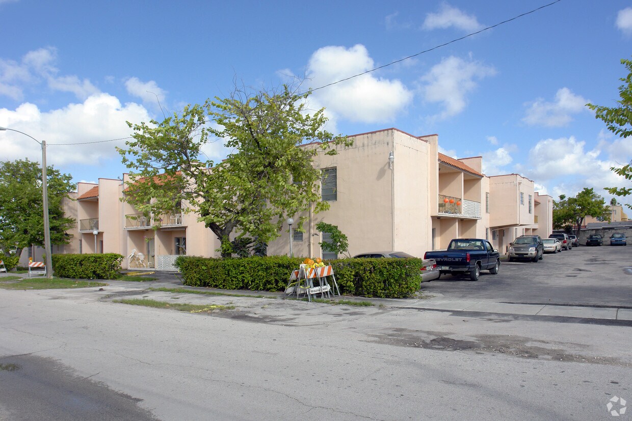 3501 W 11th Ave - West Point Properties