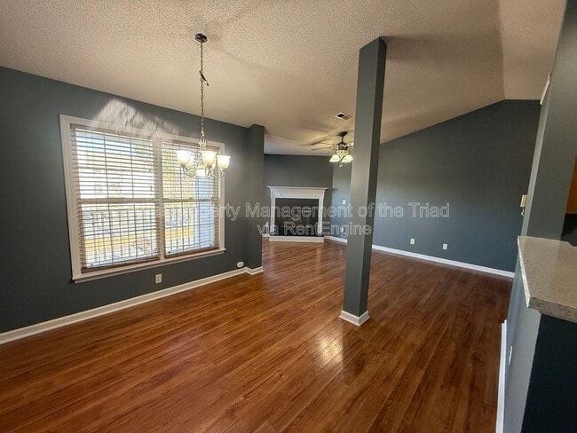 Foto del edificio - 3614 Morris Farm Dr